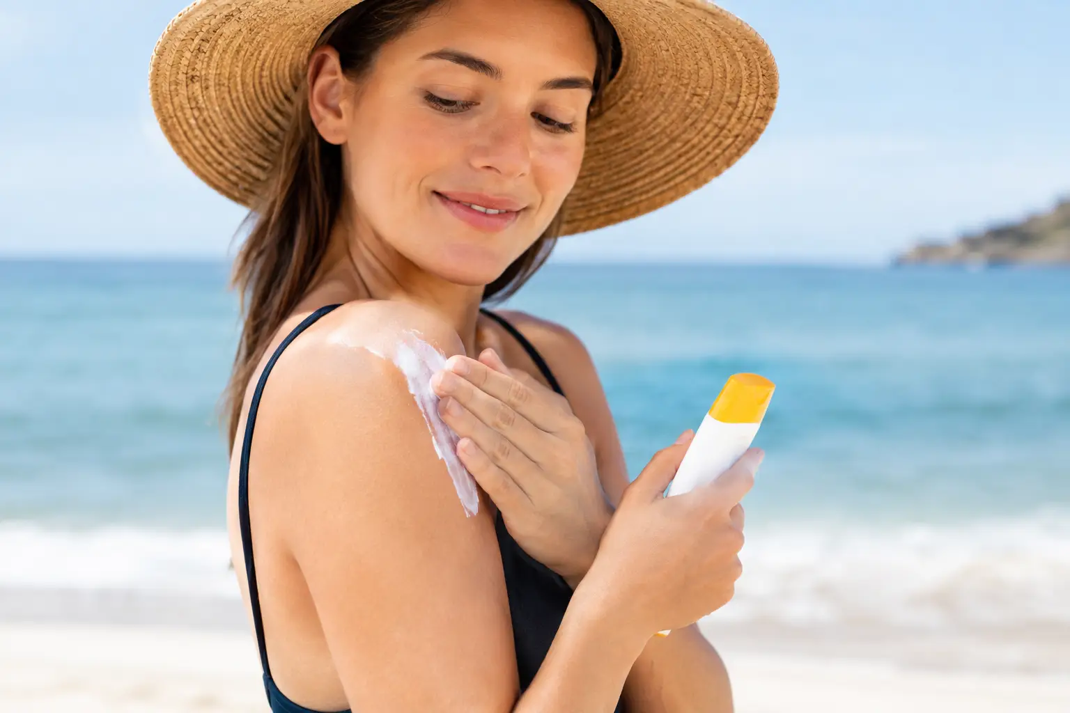 A Guide to Mineral Sunscreen Reapplication